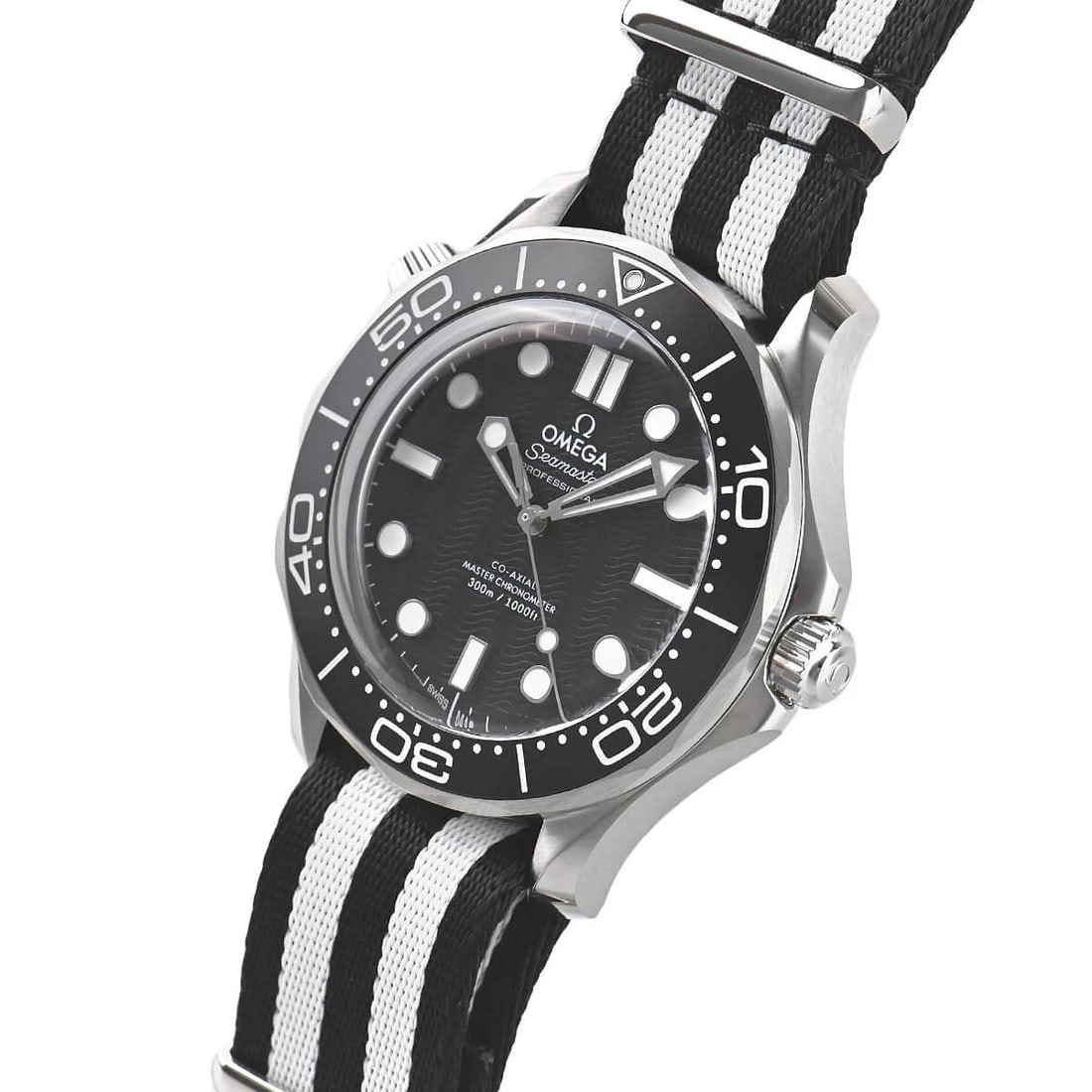 OMEGA SEAMASTER DIVER WATCH: OMEGA Seamaster Diver Watch Brand: OMEGA Type/Style: Wristwatch Material: Case Material stainless Color: Dial Color black Size: Case Size Case Size: 42.0mm Accessories: None Accessories No