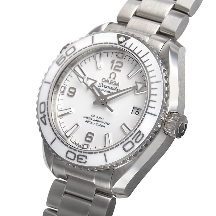OMEGA SEAMASTER PLANET OCEAN WATCH: OMEGA Seamaster Planet Ocean Watch Brand: OMEGA Type/Style: Wristwatch Material: Case Material stainless Color: Dial Color white Size: Case Size Case Size: 39.5mm Accessories: None Accesso