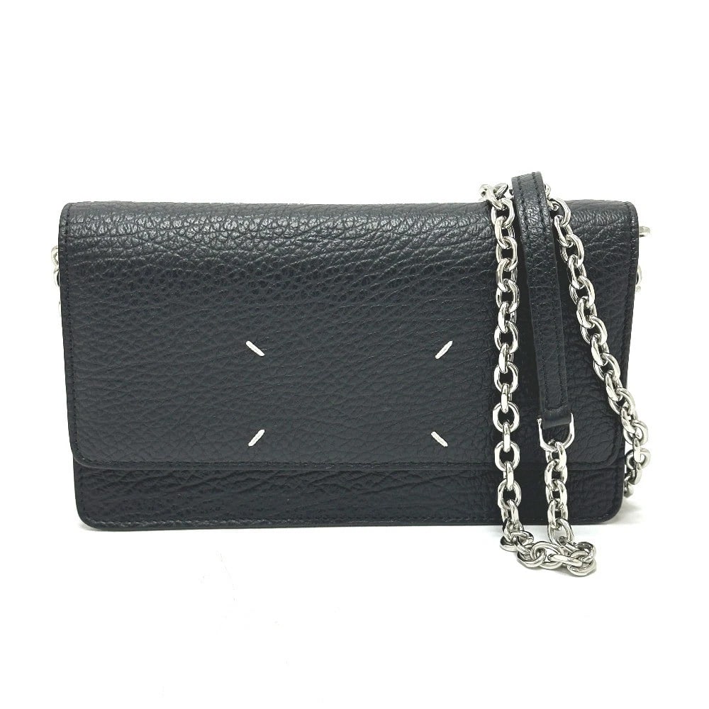 MAISON MARGIELA 4 STITCHES CHAIN WALLET BAG SHOULDER BAG: Maison Margiela 4 stitches Chain wallet bag Shoulder Bag Brand: Maison Margiela Type/Style: Shoulder Bag Material: Leather Color: Black / SilverHardware Size: W7.7?H4.7?D1.4inch / W19.5cm H12cm D3.5cm