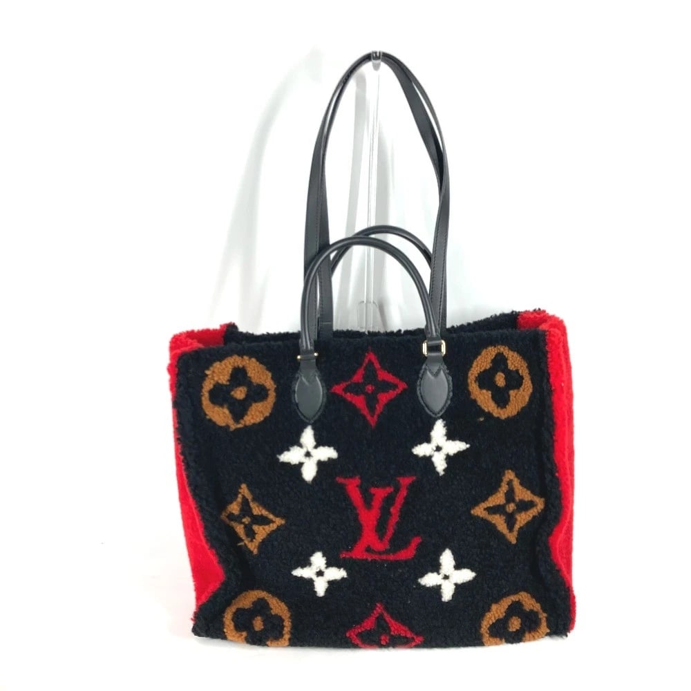 LOUIS VUITTON GM SHOULDER BAG TOTE BAG: LOUIS VUITTON GM Shoulder Bag Tote Bag Brand: LOUIS VUITTON Type/Style: Shoulder Bag Material: Shearing Color: Black / red Size: W16.1?H13.2?D6.1inch / W41cm H33.5cm D15.5cm Accessories: None
