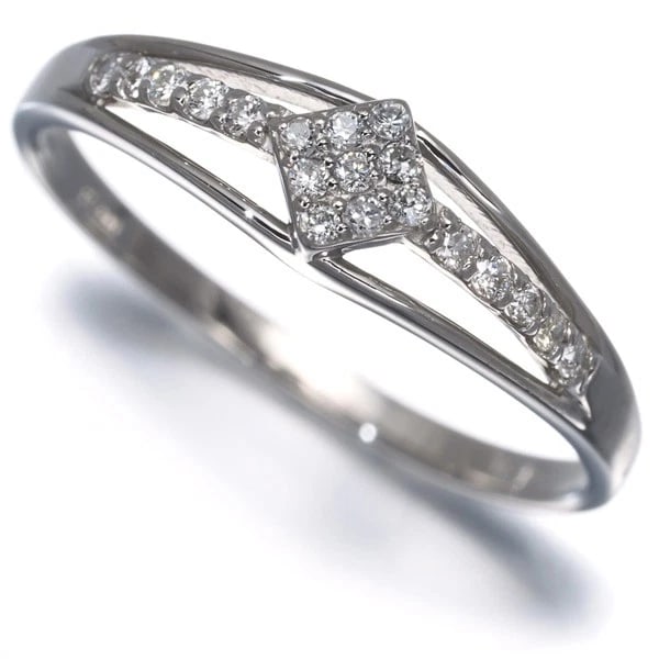DIAMOND RING 900 PLATINUM: Diamond Ring 900 Platinum Brand: Unbranded Type/Style: Ring Material: 18K 750 White Gold Main Stone Natural Color: White Gold Size: US 6-6.25 Accessories: None Accessories Notice: When purchasing