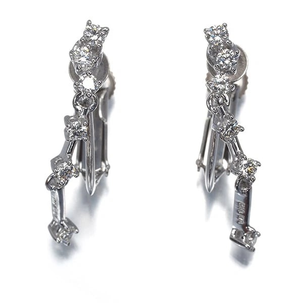 TASAKI DIAMOND EARRINGS 18K 750 WHITE GOLD: TASAKI Diamond Earrings 18K 750 White Gold Brand: TASAKI Type/Style: Earrings Material: 18K 750 White Gold Main Stone Natural Color: White Gold Size: Design size: 22.3 x 3.4mm Accessories: None