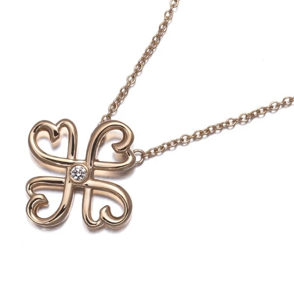TIFFANY&CO. DIAMOND LOVING HEART CLOVER NECKLACE 18K RG: Tiffany&Co. Diamond Loving Heart Clover Necklace 18K RG Brand: Tiffany & Co. Type/Style: Necklace Material: 18K RG Main Stone Natural Color: Rose Gold Size: Necklace length: 45cmPendant size: 15.5 x 1