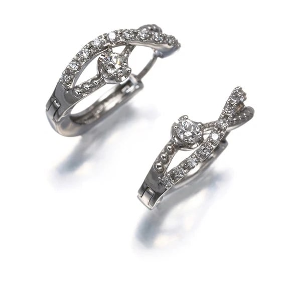 FESTARIA DIAMOND WISH UPON A STAR EARRINGS 950 PLATINUM: Festaria Diamond Wish upon a star Earrings 950 Platinum Brand: Festaria Type/Style: Earring Material: 950 Platinum Main Stone Natural Color: Platinum Size: Design size: length 13.9 x width 16.3 x thic