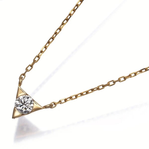 ETE DIAMOND GRAIN HARICOT SOLITAIRE TRIANGLE NECKLACE 18K YG: ete Diamond Grain Haricot Solitaire Triangle Necklace 18K YG Brand: ete Type/Style: Necklace Material: 18K YG Main Stone Natural Color: Yellow Gold Size: Necklace length: 36 / 40cm Pendant size: 4.5 x