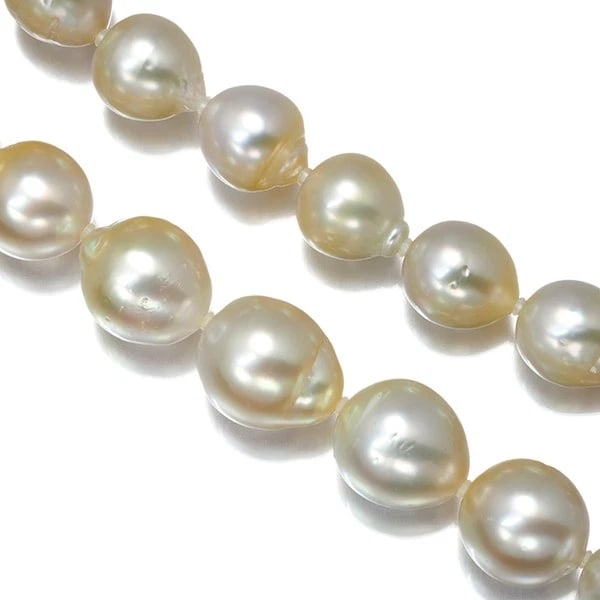 LIGHT GOLDEN SOUTH SEA PEARL NECKLACE SILVER: Light Golden South Sea Pearl Necklace Silver Brand: Unbranded Type/Style: Necklace Material: Silver Color: Silver Size: Necklace length: 44cm Accessories: None Accessories Notice: When pur