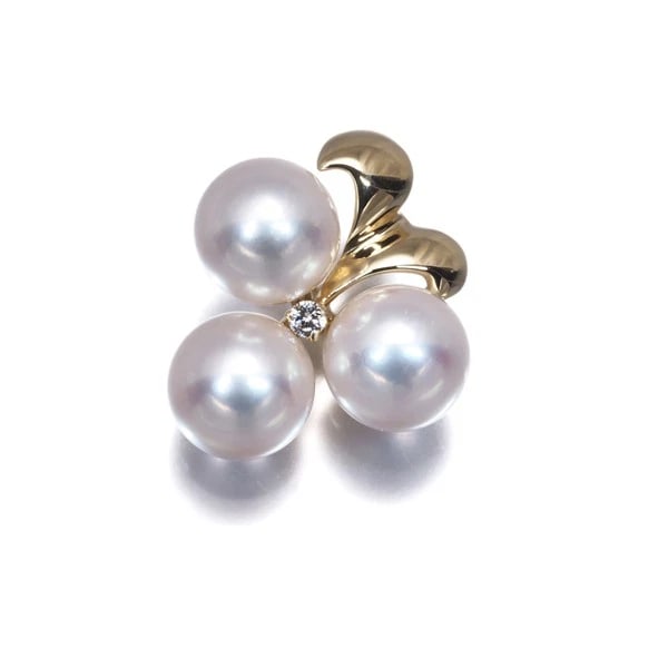 MIKIMOTO AKOYA PEARL DIAMOND PENDANT 18K 750 YELLOW GOLD: Mikimoto Akoya Pearl Diamond Pendant 18K 750 Yellow Gold Brand: MIKIMOTO Type/Style: Pendant Material: 18K 750 Yellow Gold Main Stone Cultured Color: YG Size: Design size: 15.6 x 14.1mmBail inner