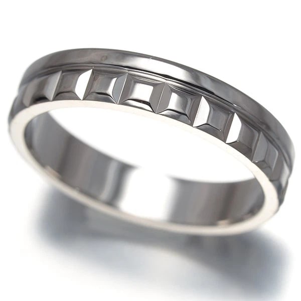 BOUCHERON QUATRE RADIANT HALF RING 18K 750 WHITE GOLD: Boucheron Quatre Radiant Half Ring 18K 750 White Gold Brand: BOUCHERON Type/Style: Ring Material: 18K 750 White Gold Color: White Gold Size: US 5 Accessories: None Accessories Notice: When