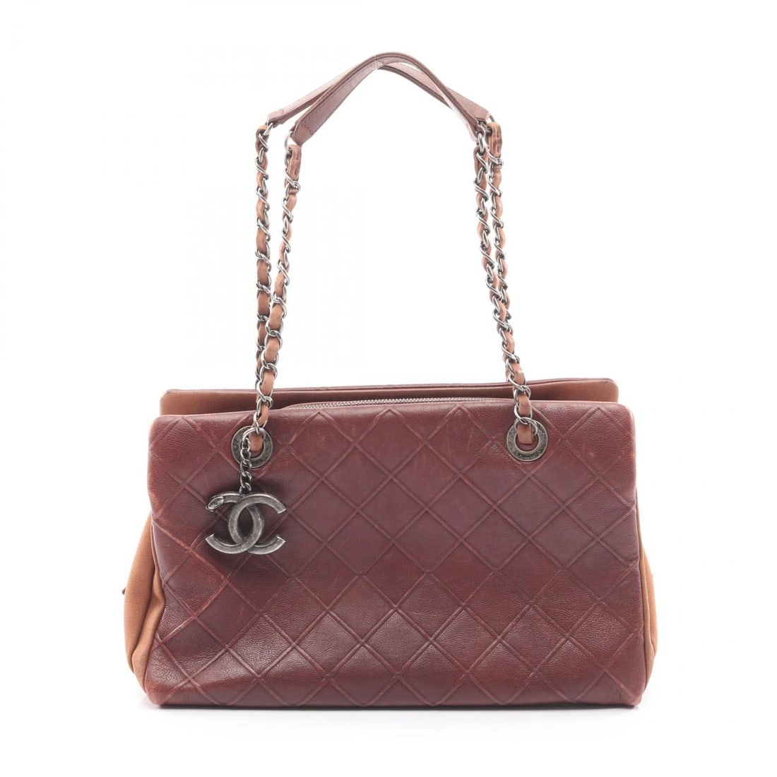 CHANEL MATELASSE EMBOSSED ANTIQUE SHW CHAIN SHOULDER BAG: CHANEL Matelasse Embossed Antique SHW Chain Shoulder Bag Brand: CHANEL Type/Style: Shoulder Bag Material: Exterior Material leather Color: Exterior Color Brown?ish colors Size: H:19cm x W:30cm x D:15c