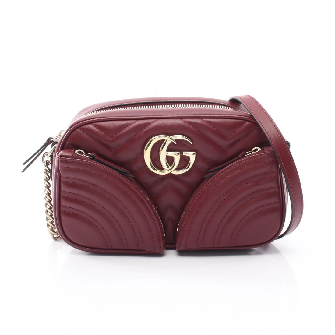 GUCCI GG MARMONT SMALL SHOULDER CROSSBODY BAG: GUCCI GG Marmont Small Shoulder crossbody Bag Brand: GUCCI Type/Style: Shoulder Bag Material: Exterior Material leather Color: Exterior Color Bordeaux?ish colors Size: H:14cm x W:24cm x D:6.5cm (H:5.5
