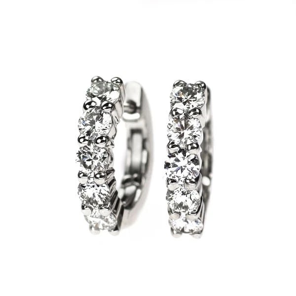 PT900 DIAMOND HOOP EARRING: Pt900 diamond hoop earring Brand: None Type/Style: piercing Material: Pt900 Color: PT Size: Length/Width/Diameter12.6 Accessories: None Accessories Notice: When purchasing pre-owned goods,
