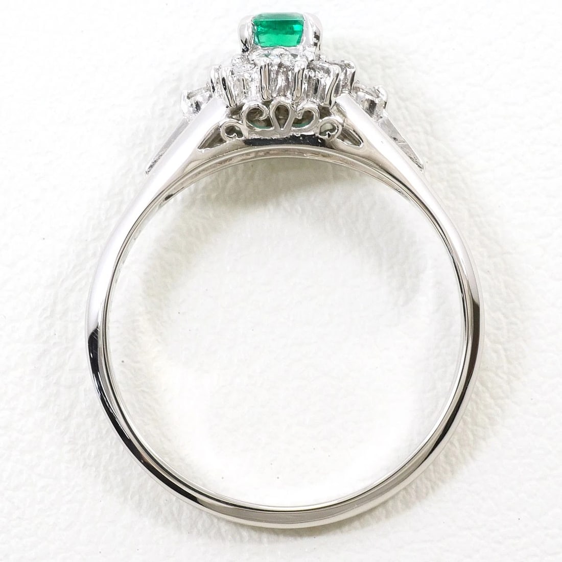 PT900 PLATINUM RING EMERALD - 2