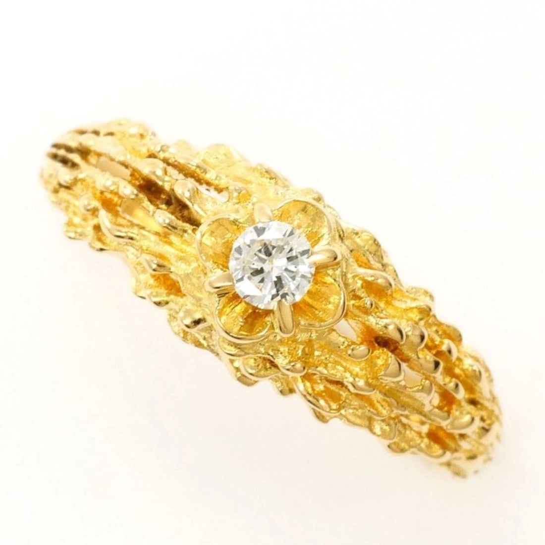18K YELLOW GOLD RING: 18K Yellow Gold Ring Brand: Unbranded Type/Style: Band Ring Material: Yellow gold (18K) Color: Yellow gold Size: US 6 Accessories: None Accessories Notice: When purchasing pre-owned goods,
