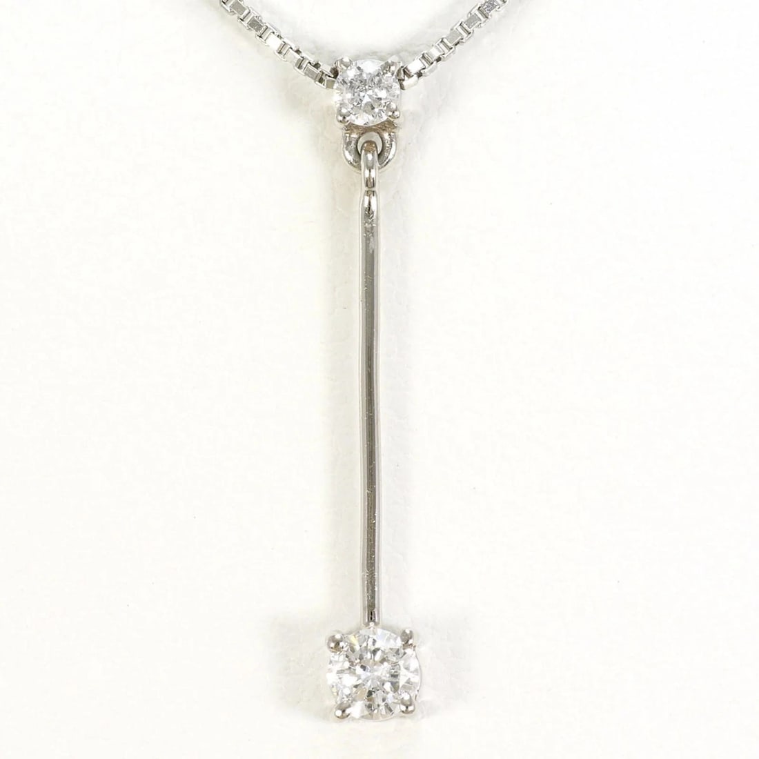 PT850 PLATINUM NECKLACE DIAMOND: PT850 Platinum Necklace Diamond Brand: Unbranded Type/Style: Necklace Material: Platinum 850 Color: Platinum Size: Neck Circumference 40 cm / 15.74'' Pendant Size 26mm x 3mm / 1.02'' x 0.11''
