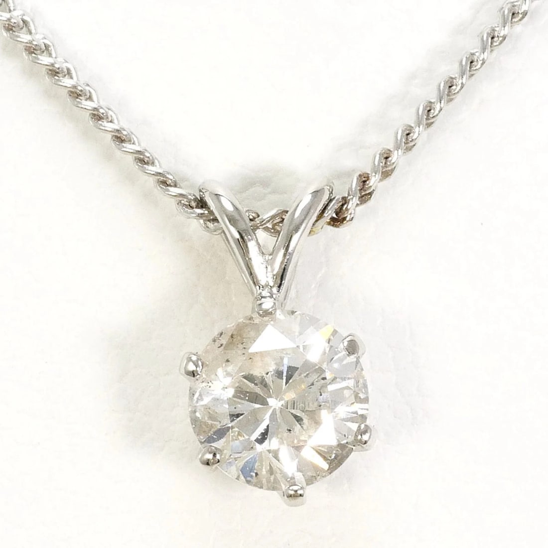 PT900 PLATINUM / PT850 NECKLACE DIAMOND: PT900 Platinum / PT850 Necklace Diamond Brand: Unbranded Type/Style: Necklace Material: Platinum 850 Platinum 900, Main Stone/Creation Natural Color: Platinum Size: Neck Circumference 40 cm / 15.74''