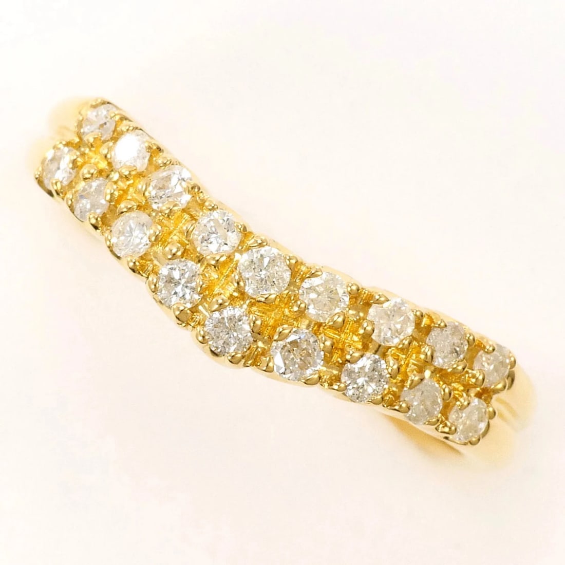 18K YELLOW GOLD RING DIAMOND: 18K Yellow Gold Ring Diamond Brand: Unbranded Type/Style: Band Ring Material: Yellow gold (18K), Main Stone/Creation Natural Color: Yellow gold Size: US 5.5 Accessories: None Accessories N