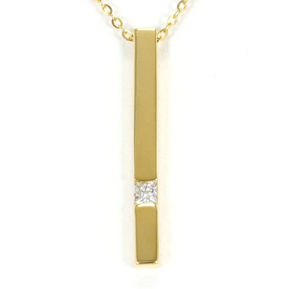 K18 18K GOLD NECKLACE DIAMOND: K18 18k gold Necklace Diamond Brand: No Brand Type/Style: Necklace Material: 18k gold, Main Stone/Creation Diamond Color: gold Size: Total length60cm Accessories: None Accessories Notice: When