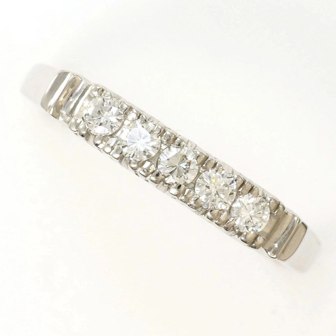 PT850 PLATINUM RING, 1 DIAMOND,: PT850 Platinum Ring, 1 Diamond, Brand: Unbranded Type/Style: Band Ring Material: Platinum 850 Color: Platinum Size: US 7 Accessories: None Accessories Notice: When purchasing pre-owned goo