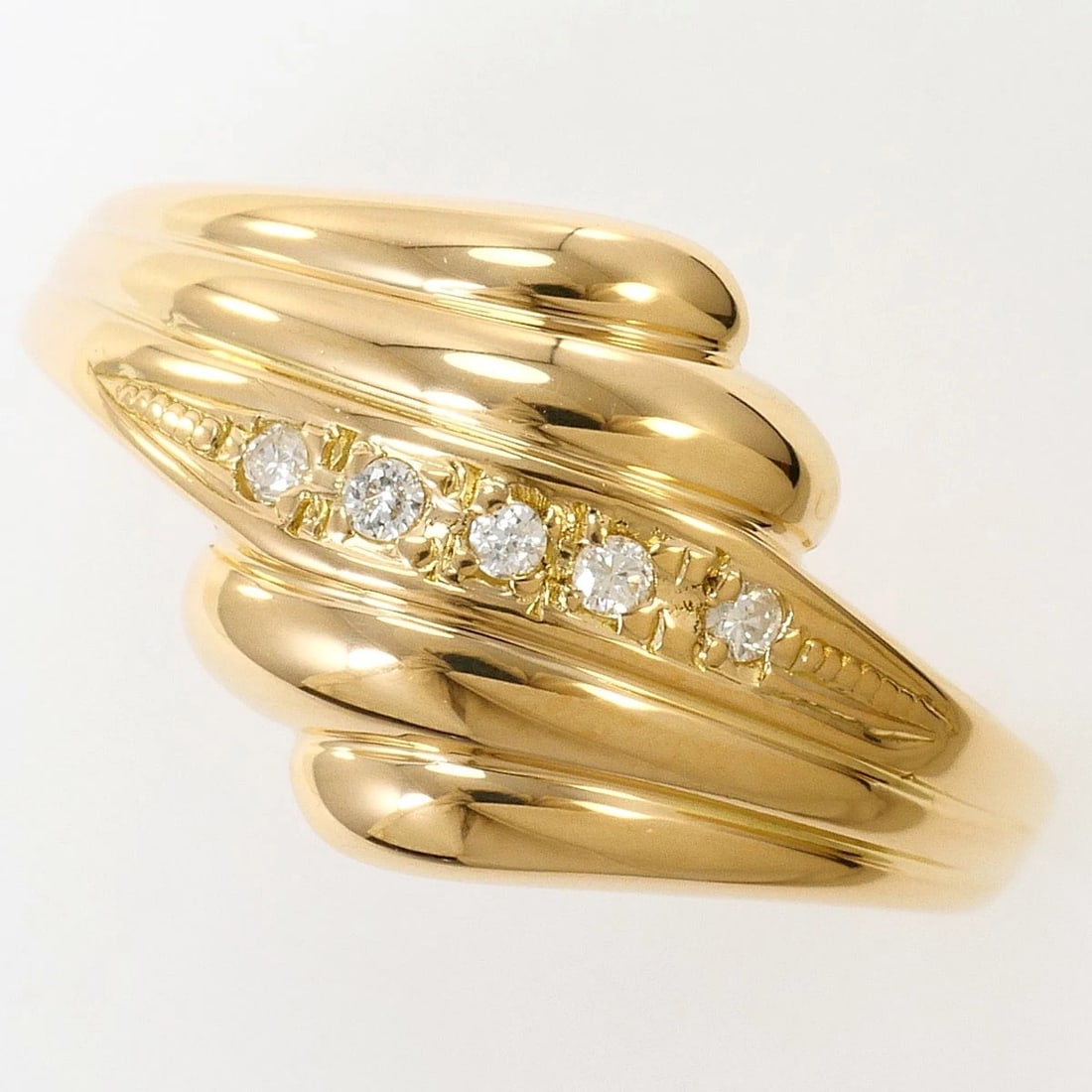 K18 18K GOLD RING DIAMOND: K18 18k gold Ring Diamond Brand: No Brand Type/Style: Ring Material: 18k gold, Main Stone/Creation Diamond Color: Gold Size: US 5 7/8 Accessories: None Accessories Notice: When purchasing pre-owned