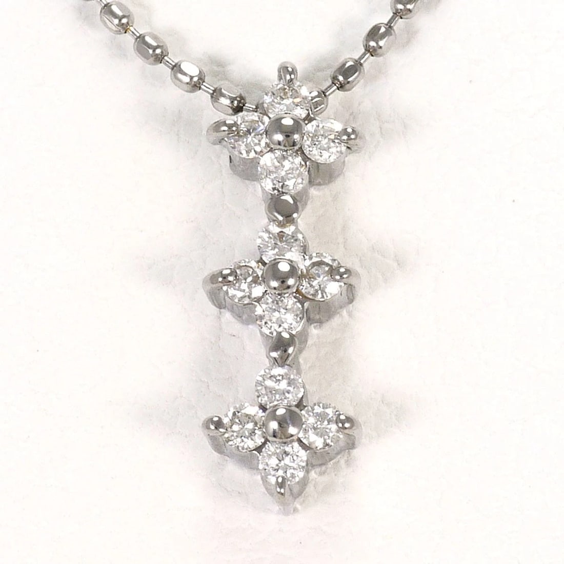 K18 18K GOLD NECKLACE DIAMOND: K18 18k gold Necklace Diamond Brand: No Brand Type/Style: Necklace Material: 18k gold, Main Stone/Creation Diamond Color: gold Size: Total length40cm Accessories: None Accessories Notice: When