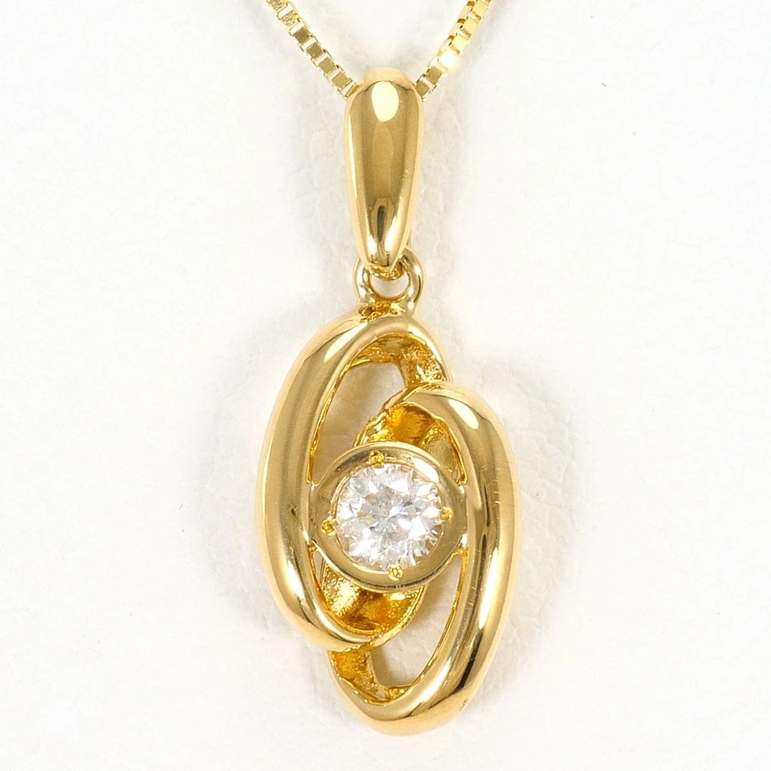 K18 18K GOLD NECKLACE DIAMOND: K18 18k gold Necklace Diamond Brand: No Brand Type/Style: Necklace Material: 18k gold, Main Stone/Creation Diamond Color: gold Size: Total length40cm Accessories: None Accessories Notice: When