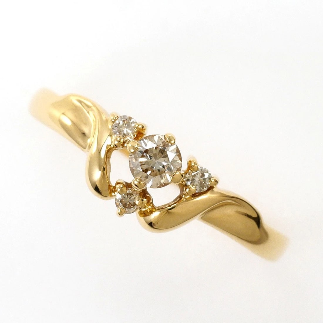 K18 18K GOLD RING DIAMOND: K18 18k gold Ring Diamond Brand: No Brand Type/Style: Ring Material: 18k gold, Main Stone/Creation Diamond Color: Gold Size: US 6 1/2 Accessories: None Accessories Notice: When purchasing pre-owned