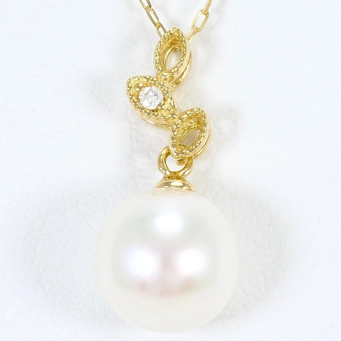 K18 18K GOLD NECKLACE PEARL: K18 18k gold Necklace Pearl Brand: No Brand Type/Style: Necklace Material: 18k gold, Main Stone/Creation Cultured Pearl Color: Gold Size: Total length45cm Accessories: None Accessories Notice: When