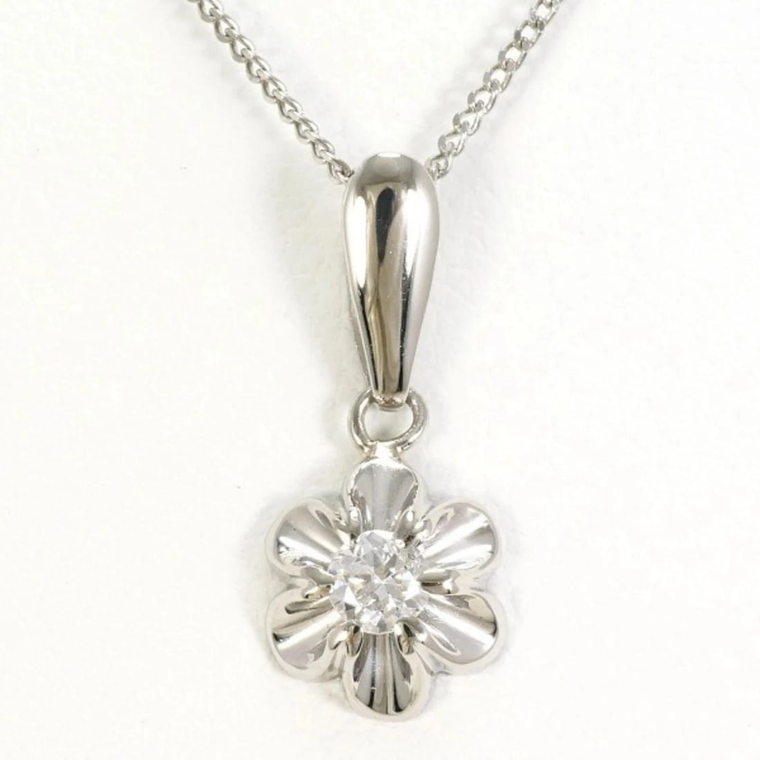 PT850 PLATINUM NECKLACE DIAMOND: PT850 Platinum Necklace Diamond Brand: Unbranded Type/Style: Necklace Material: Platinum 850, Main Stone/Creation Natural Color: Platinum Size: Neck Circumference 43 cm / 16.92'' Pendant Size 15mm x 7