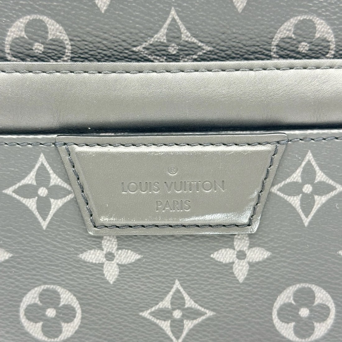 LOUIS VUITTON DISCOVERY BACKPACK DAYPACK - 6