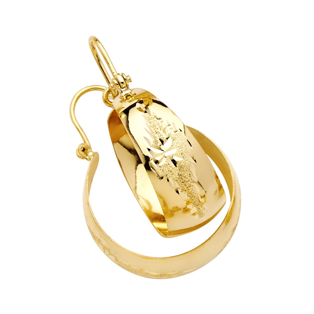 14KY DC GRADUATED HOOP EARRINGS: 14KY DC Graduated Hoop Earrings Material Type : 14k Gold Material Color : Yellow Avg. Weight: Avg. Weight: 4.26 Gr. Size: Height : 20 mm, Width : 20 mm Accessories: None Notice: When purchasing