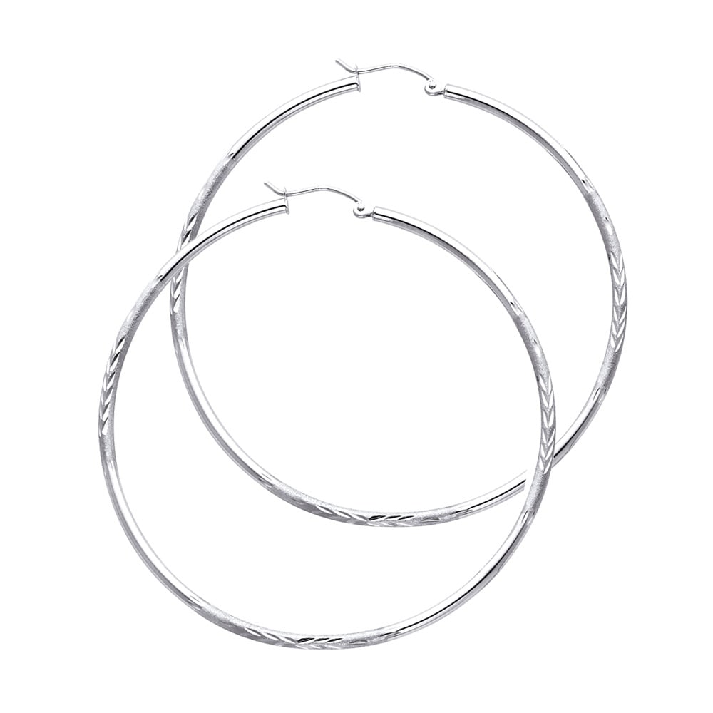 14KW BUDDED DC ROUND TUBE HOOP EARRINGS: 14KW Budded DC Round Tube Hoop Earrings Material Type : 14k Gold Material Color : White Avg. Weight: Avg. Weight: 2.67 Gr. Size: Height : 55 mm, Width : 55 mm Accessories: None Notice: When