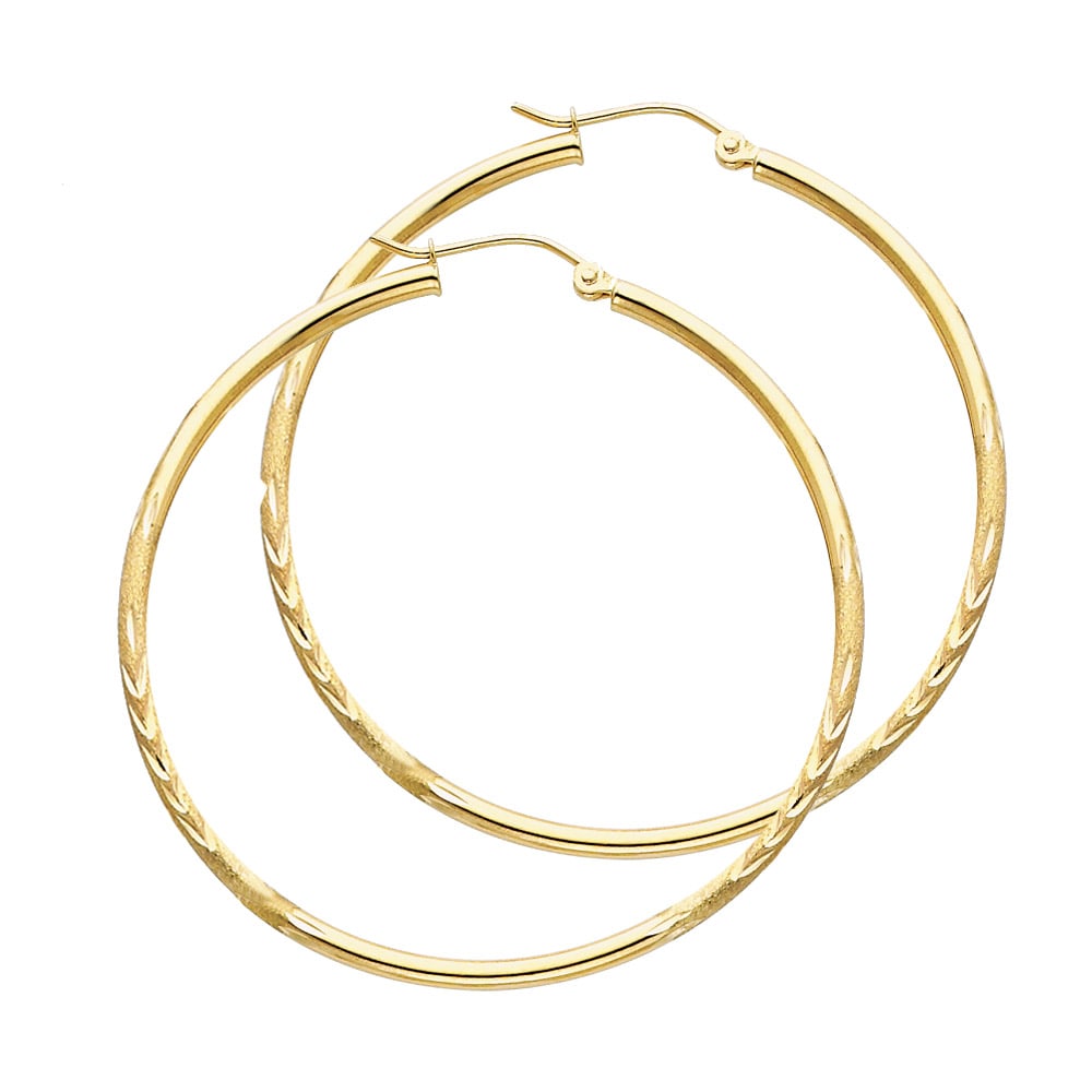 14KY BUDDED DC ROUND TUBE HOOP EARRINGS: 14KY Budded DC Round Tube Hoop Earrings Material Type : 14k Gold Material Color : Yellow Avg. Weight: Avg. Weight: 2.25 Gr. Size: Height : 45 mm, Width : 45 mm Accessories: None Notice: When