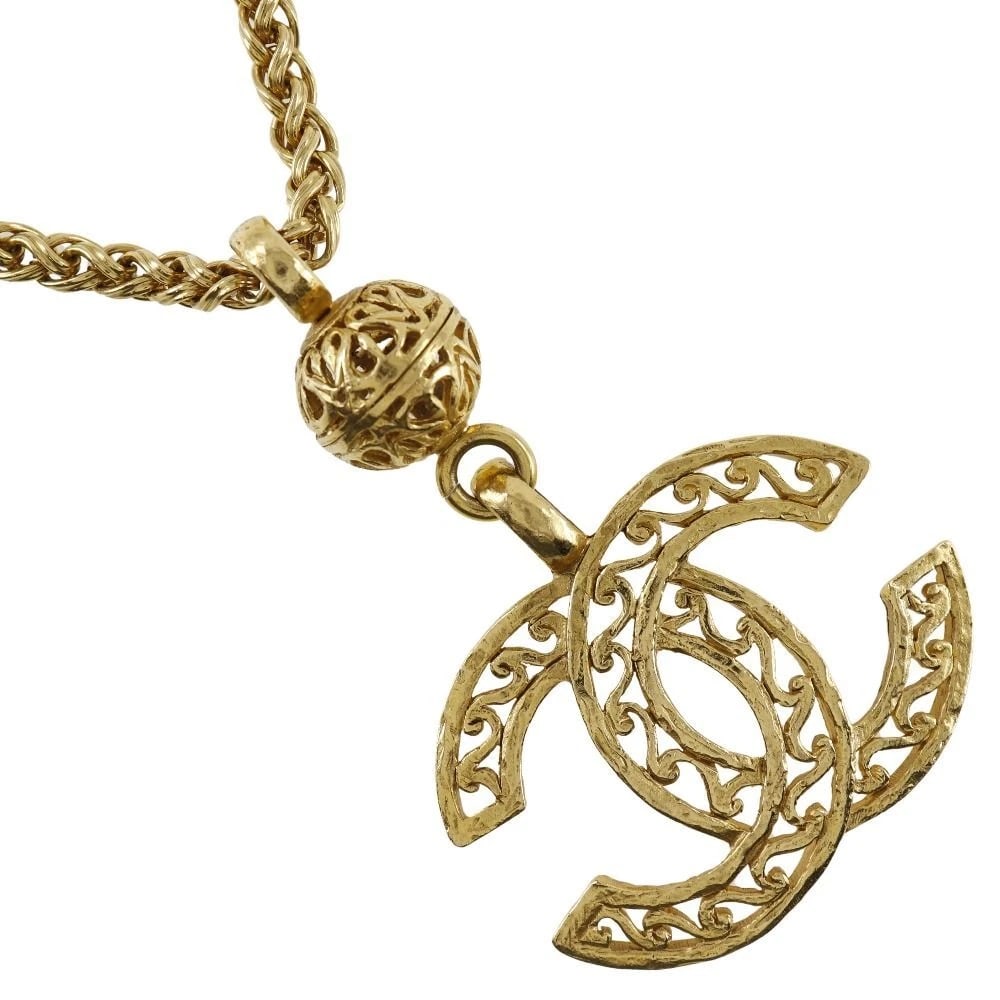 CHANEL COCO MARK PENDANT GOLD PLATED (1 of 7)