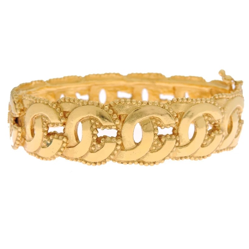 CHANEL BANGLE WOMEN'S/MEN'S BANGLE GP: Chanel Bangle Women's/Men's Bangle GP Brand: CHANEL Type/Style: Bracelet Material: GP, Color: GOLD Size: Inner circumference: approx. 19 cm Thickness: approx. 2.9 mm Maximum width: approx. 22.3 mm