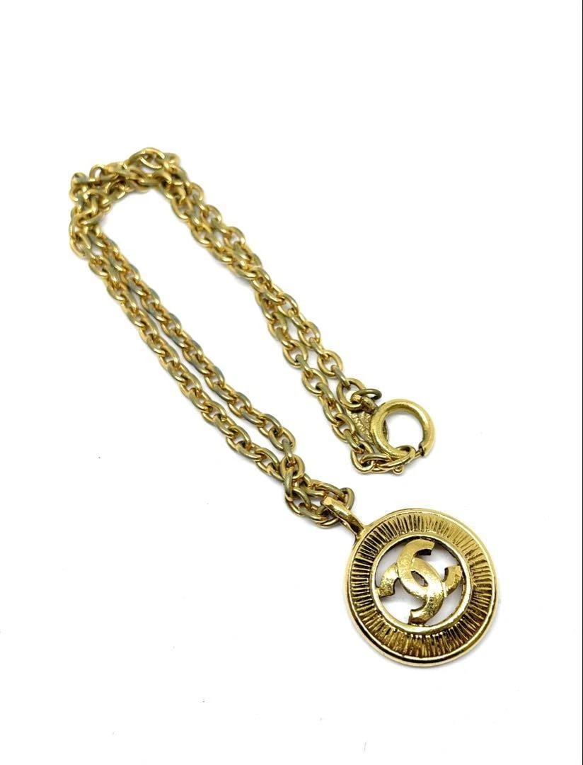 CHANEL NECKLACE COCO MARK ROUND LONG CHAIN: Chanel Necklace Coco Mark Round Long Chain Brand: Chanel Type/Style: Necklace Material: GP, Color: GOLD Size: Size Approximately Chain total length (measured when laid flat) 42cm Top width 2.5cm A