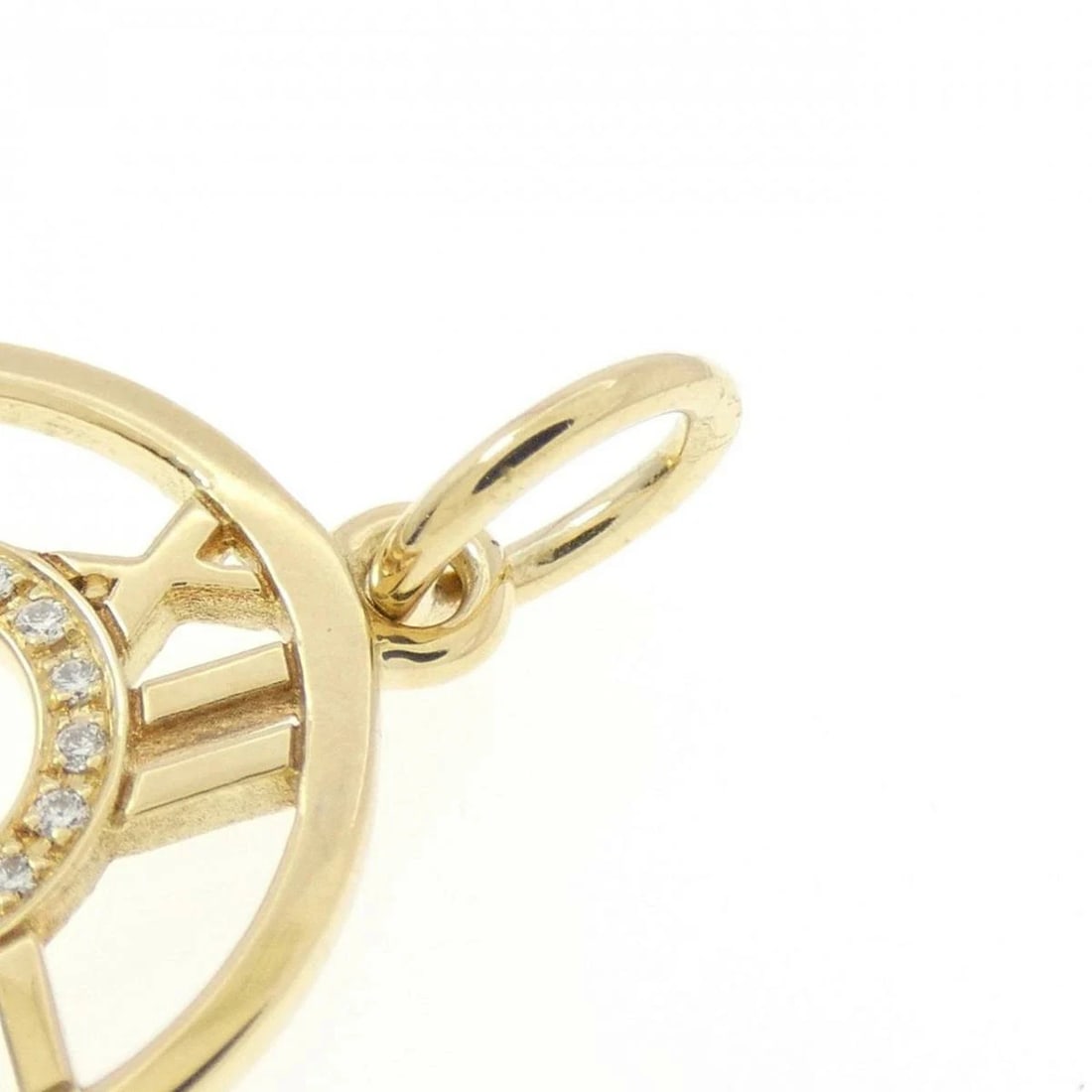 TIFFANY & CO. ATLAS KEY PENDANT DIAMOND 750 YELLOW GOLD: Tiffany & Co. Atlas Key Pendant Diamond 750 Yellow Gold Brand: Tiffany & Co. Type/Style: Pendant Top Material: 750 Yellow Gold, Main Stone/Creation natural Color: YELLOW GOLD Size: Actual Size: Approx