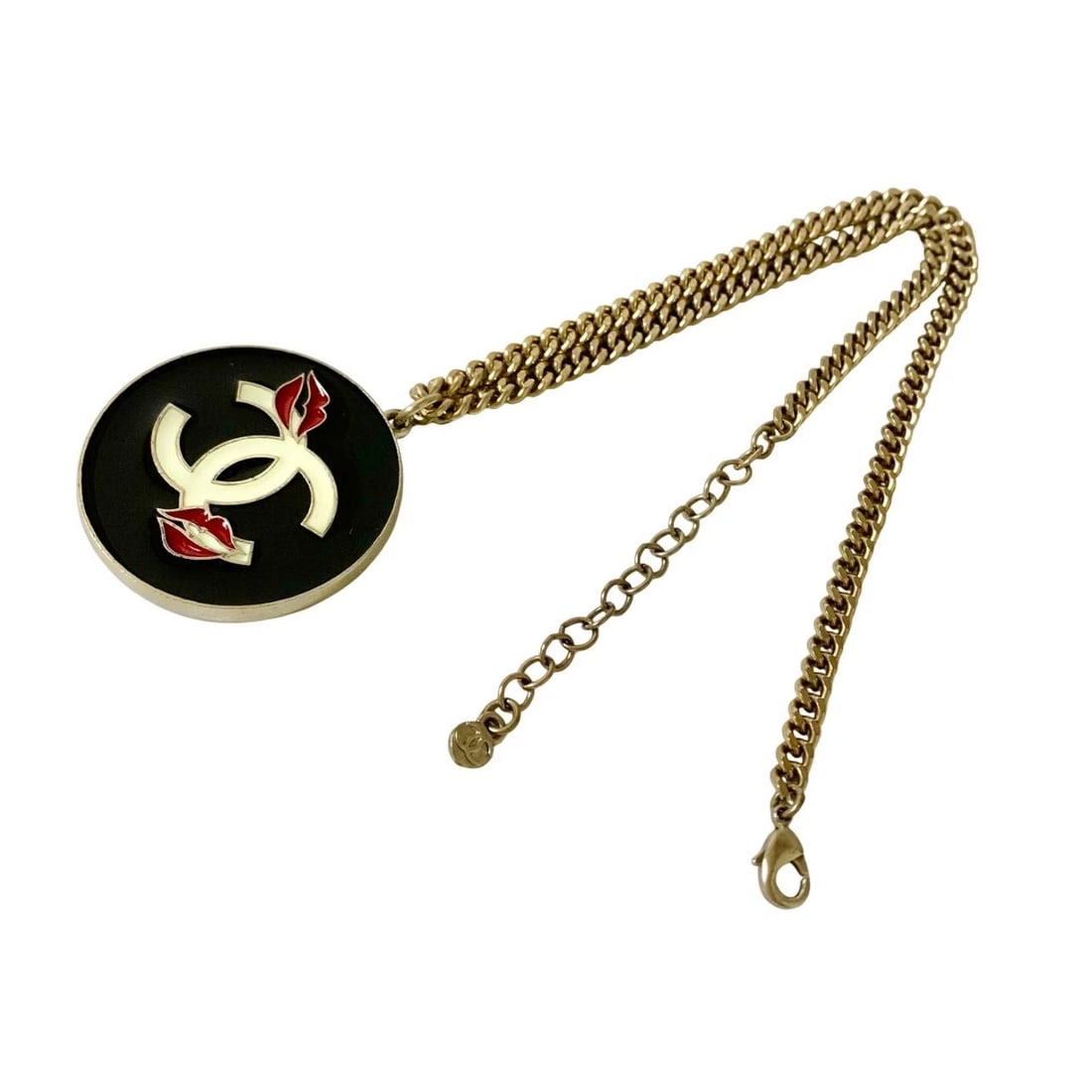 CHANEL REVERSIBLE COCO MARK KISS MARK LIPS NECKLACE RED BLACK GOLD: CHANEL Reversible Coco Mark Kiss Mark Lips Necklace Red Black Gold Brand: CHANEL Type/Style: Necklace Material: Gold plated, Color: Gold/Black/Red Size: Diameter: Approximately 4.1cm Accessories: