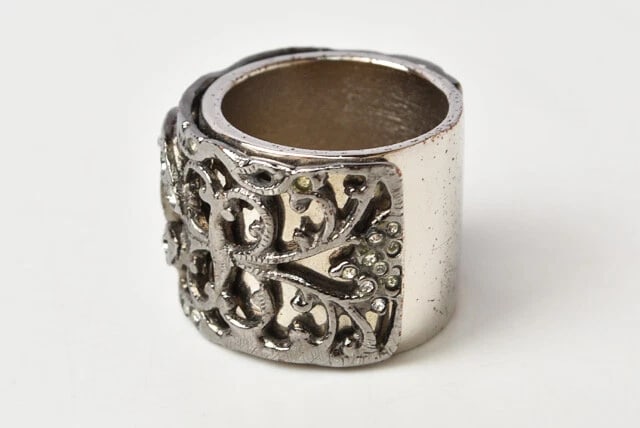 CHANEL RING COCO MARK RHINESTONE PEARL GUNMETAL: CHANEL Ring Coco Mark Rhinestone Pearl Gunmetal Brand: CHANEL Type/Style: Ring Material: Metal, Color: Gunmetal Size: US 6.5-7 Accessories: None Accessories Notice: When purchasing pre-own