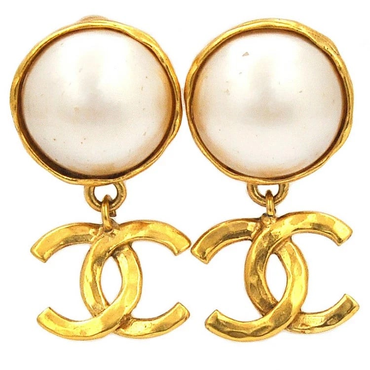 CHANEL EARRINGS COCO MARK GOLD GP PEARL: Chanel Earrings Coco Mark Gold GP Pearl Brand: CHANEL Type/Style: Earrings Material: GP, Color: Gold Size: (approx.) w:22.7mm x h:43.3mm Accessories: None Accessories Notice: When purchasi