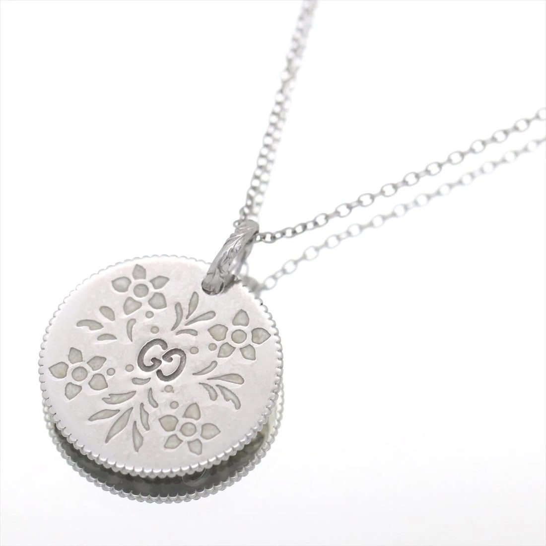 GUCCI WOMEN'S NECKLACE ICON BLOOM FLOWER SEAWHITE GOLD: GUCCI Women's Necklace Icon Bloom Flower SeaWhite Gold Brand: GUCCI Type/Style: Necklace Material: K18WG (white gold), Color: White Gold Size: Chain: 45cm to 50cm (with adjuster) Top: 20.5mm Acces