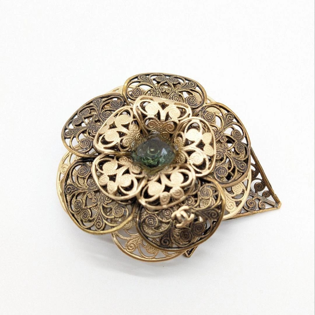 CHANEL CAMELLIA BROOCH COCO MARK GRIPOA (1 of 4)
