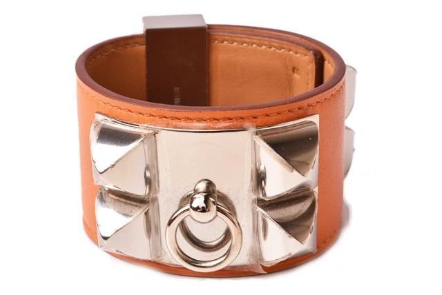 HERMES BANGLE LEATHER ORANGE SILVER: Hermes Bangle Leather Orange Silver Brand: HERMES Type/Style: Bracelet Material: Leather, Color: Orange/Silver Size: Width 3.9cm, wrist circumference: approx. 13cm to 17cm Accessories: None