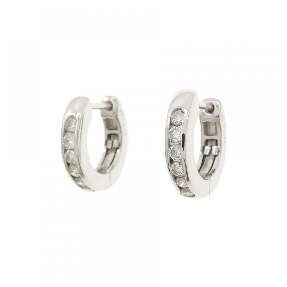 K18WG DIAMOND PIERCE: K18WG Diamond Pierce Brand: Unbranded Type/Style: Diamond Pierce/Earring Material: 18k White Gold, Color: White Gold Size: Approximate dimensions (height x width): 11.7 x 2.7 Accessories: None