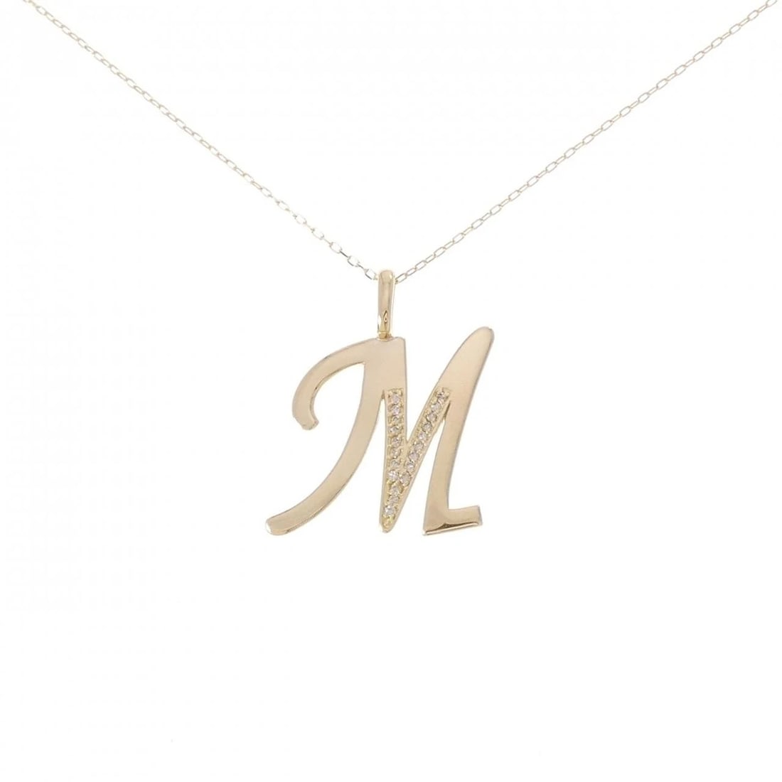 K18YG INITIAL M DIAMOND NECKLACE: K18YG Initial M Diamond Necklace Brand: Unbranded Type/Style: Diamond Necklace Material: K18YG, Color: YG Size: 45cmActual Size Pendant length approx. x width approx.: 30.3mmx23.9mm Chain maximum