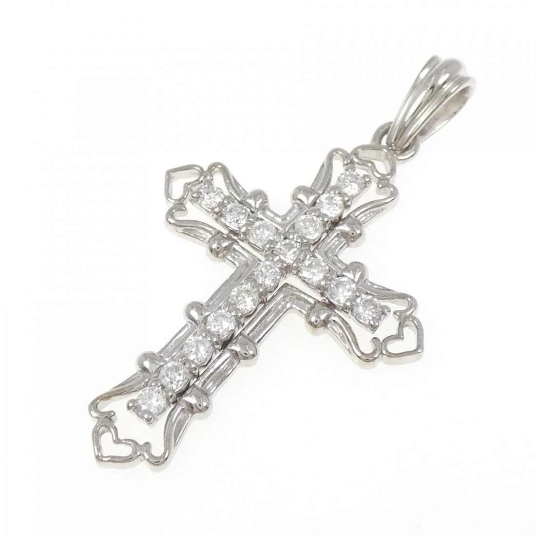 K18WG CROSS DIAMOND PENDANT: K18WG Cross Diamond Pendant Brand: Unbranded Type/Style: Diamond Pendant/Brooch Material: K18WG, Color: White gold Size: Actual Size Approx. length x width: 35.4mm x 21.8mm Accessories: None