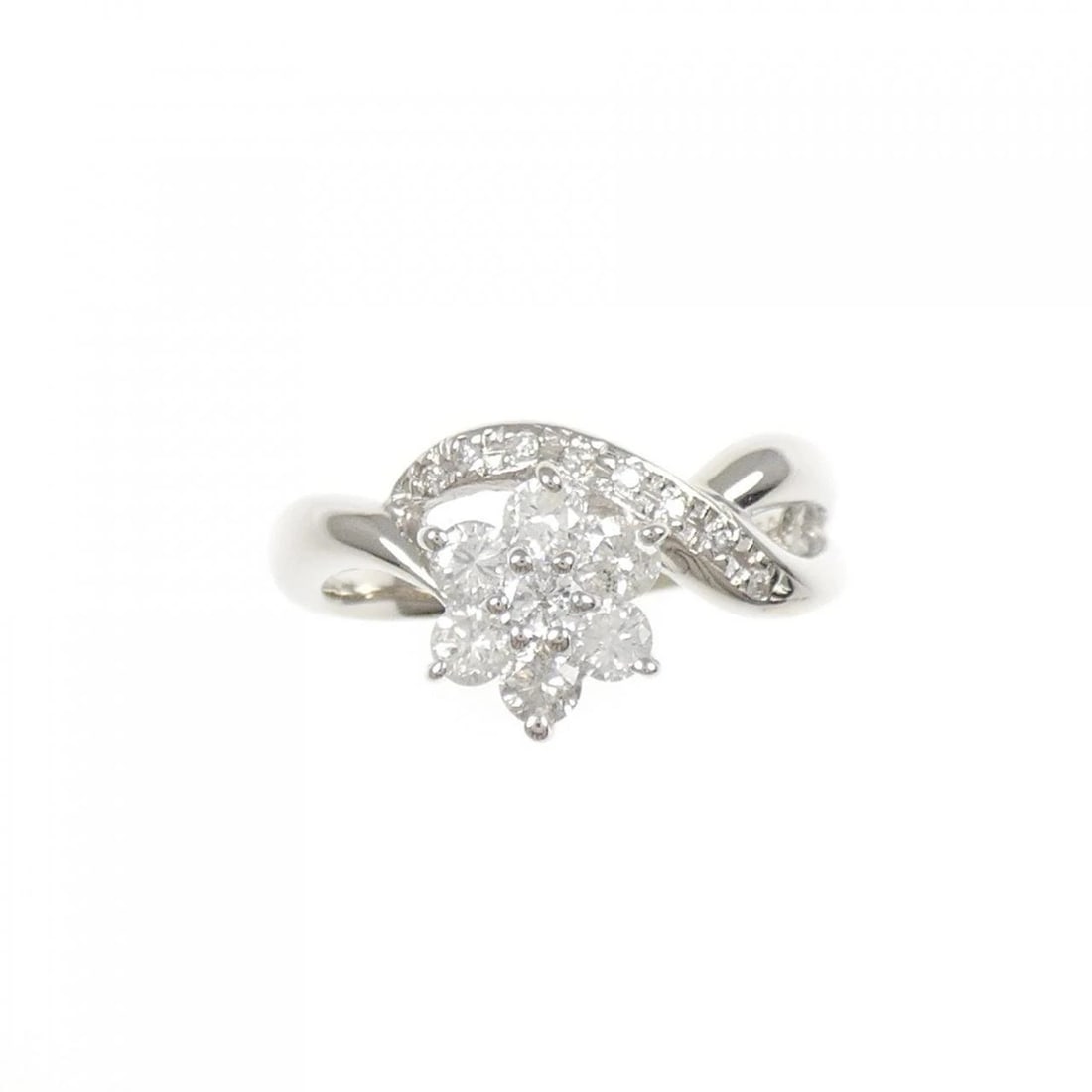 PT900 FLOWER DIAMOND RING: PT900 Flower Diamond Ring Brand: Unbranded Type/Style: Diamond Ring Material: PT900, Main Stone/Creation Natural Color: Silver Size: US 5 3/4 Accessories: None Accessories Notice: When purchasing