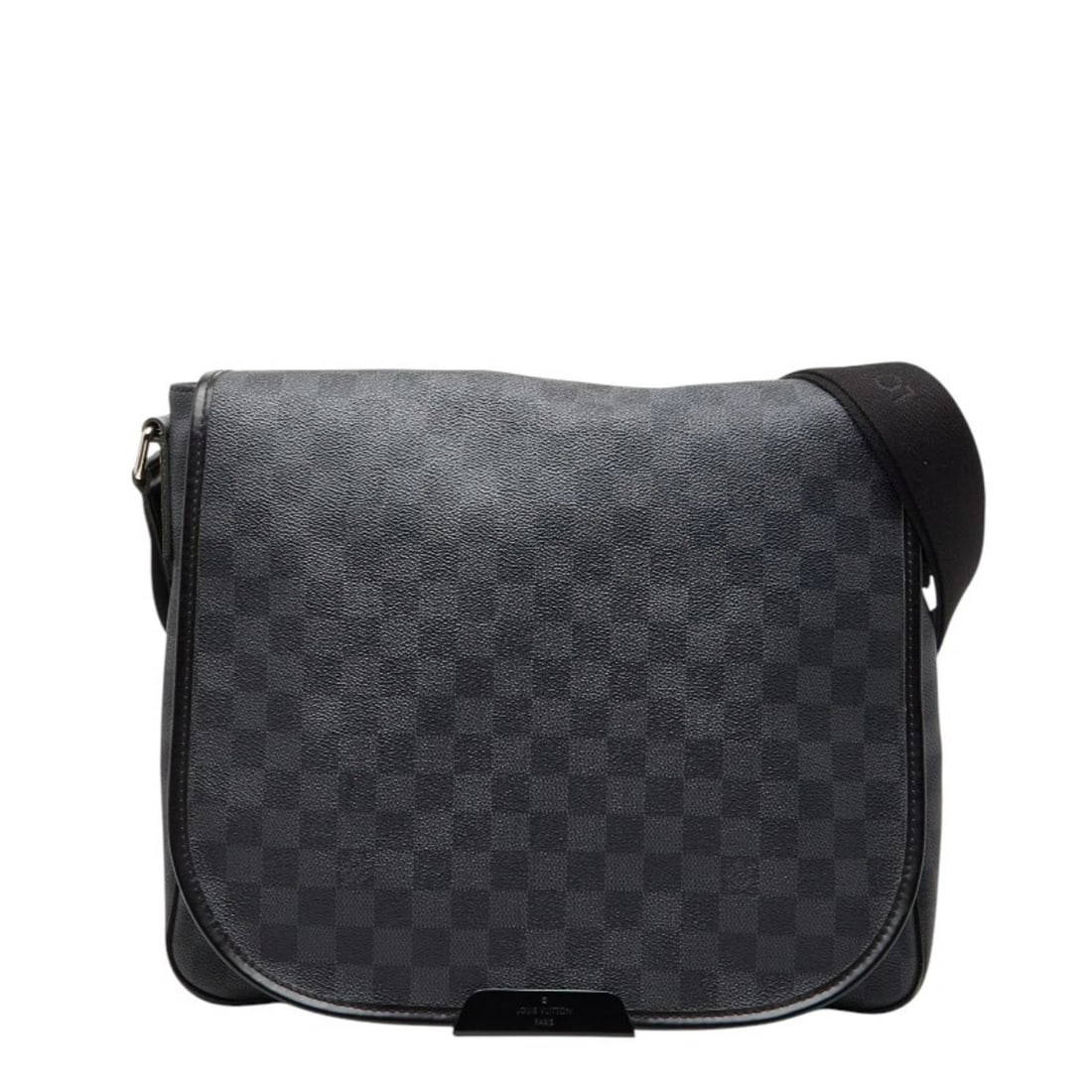 LOUIS VUITTON DAMIER GRAPHITE DANIEL MM SHOULDER BAG BLACK: Louis Vuitton Damier Graphite Daniel MM Shoulder Bag Black Brand: Louis Vuitton Type/Style: Shoulder bag Material: PVC,Leather Color: Black Size: (HxWxD)30cm x 33cm x 8cm / 11.81'' x 12.99'' x 3.14'' 