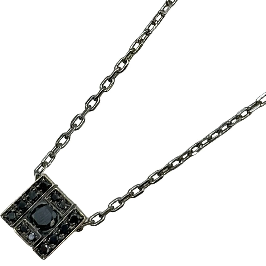 DAMIANI BELLE EPOQUE SQUARE NECKLACE WHITE GOLD 18K: Damiani Belle Epoque Square Necklace White Gold 18K Brand: Damiani Type/Style: Necklace Material: 18K WG Color: WG Size: Size Height: approx. 7.4mm Width: approx. 7.4mm Chain length: approx. 50cm