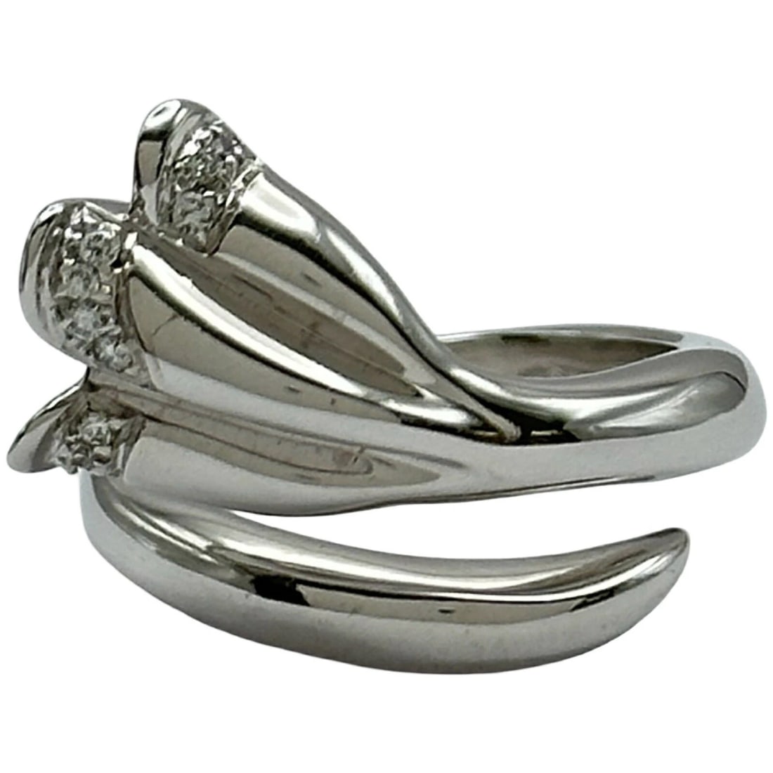 PIAGET FLOWER RING WHITE GOLD 18K DIAMOND JEWELRY: Piaget Flower Ring White Gold 18K Diamond Jewelry Brand: Piaget Type/Style: Ring Material: 18K WG Color: WG Size: 5 US Accessories: None Accessories Notice: When purchasing pre-owned goods, please