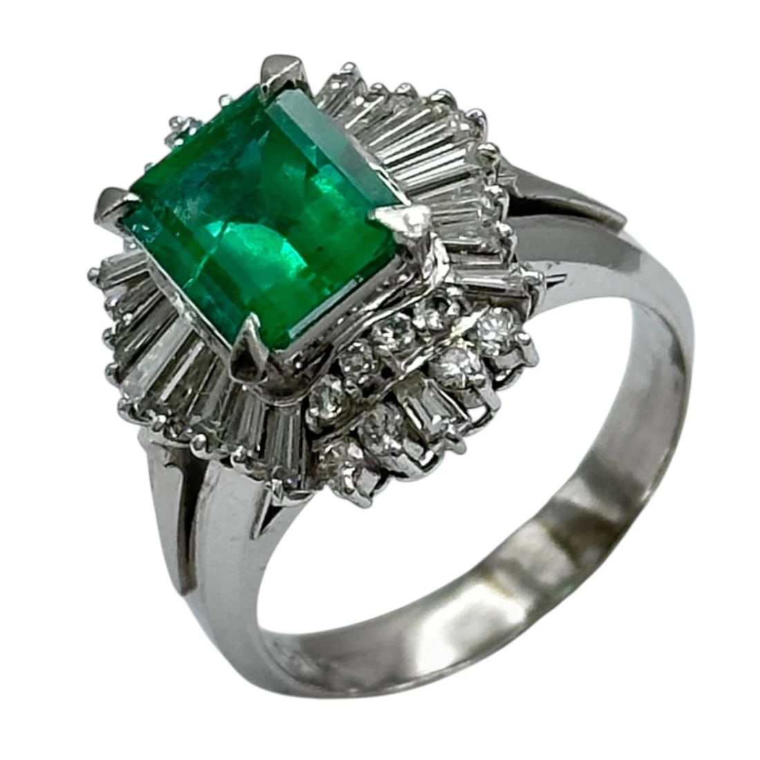 EMERALD RING PLATINUM PT900 JEWELRY (1 of 4)